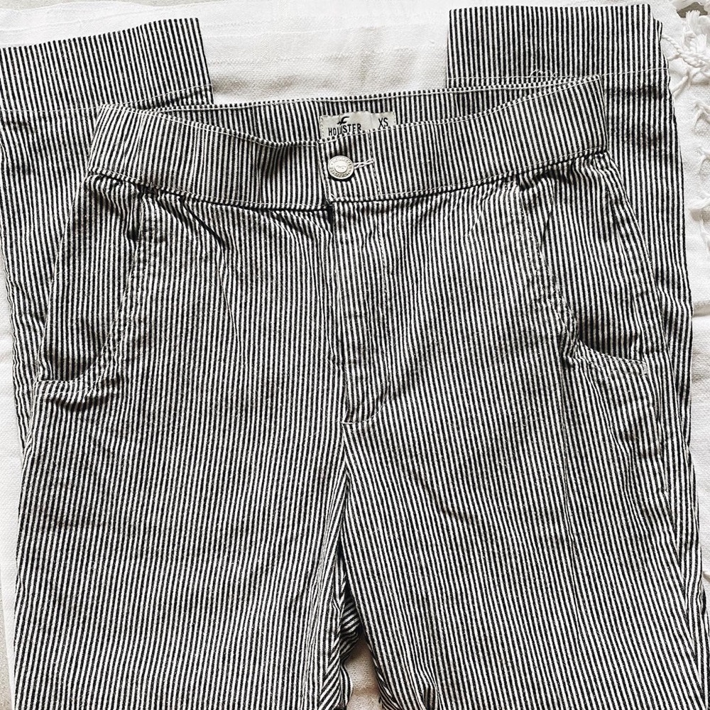 hollister pinstripe cropped pants
